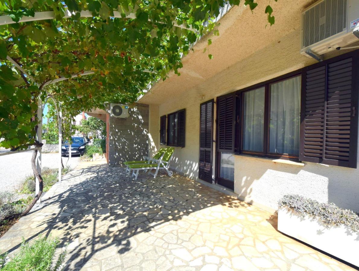 Apartments Blazevic Omišalj Εξωτερικό φωτογραφία